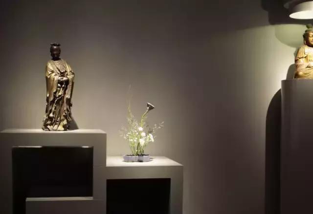 十大精品木雕佛像图片,清中期木雕佛像图片大全