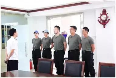 “火力家族”海事局初“入职”，高空跳水引爆荷尔蒙！