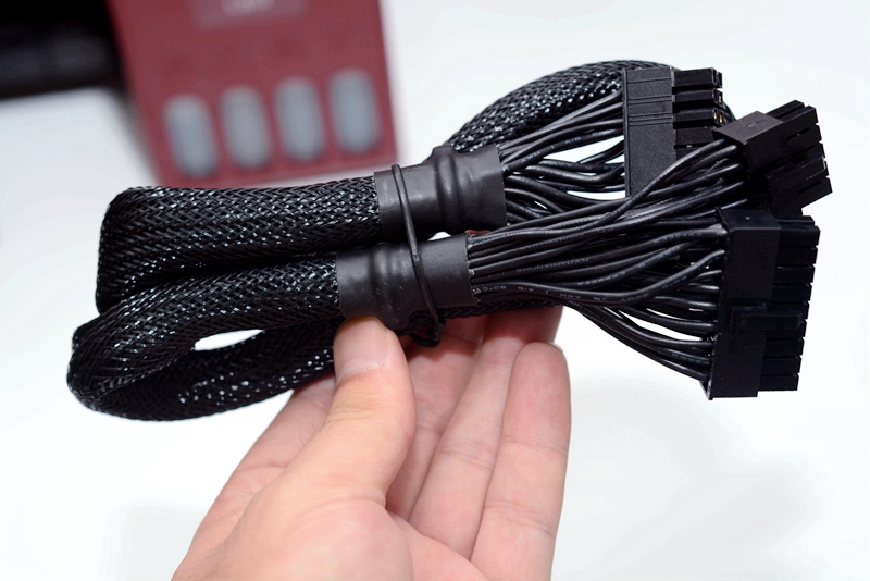 电脑的“心脏”不能马虎,换了新电源,谈谈高塔机箱走线