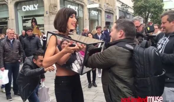 保护女人的合法权益,保护女性的正当权益