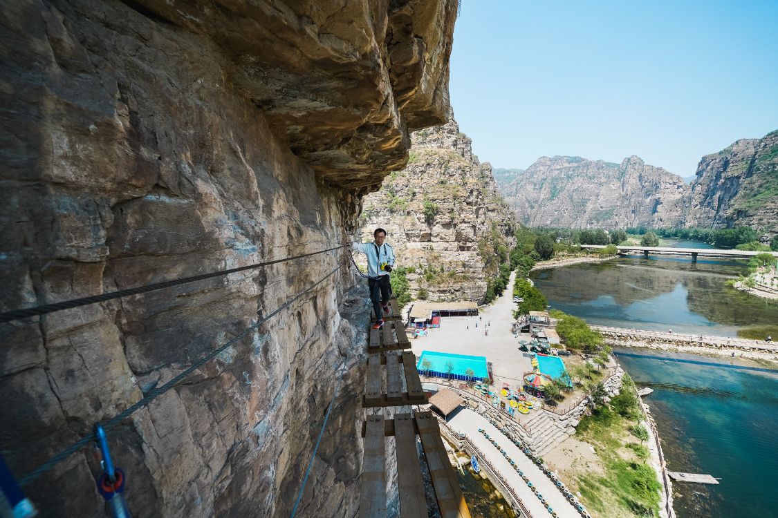 乐谷银滩峡谷漂流整段录播,乐谷银滩漂流最新视频