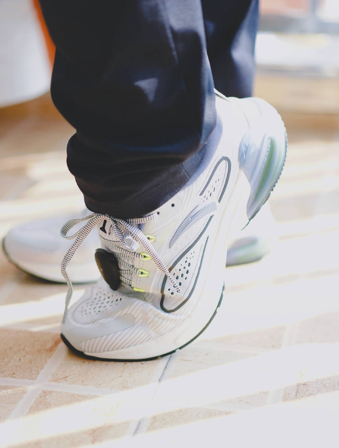 安踏咕咚联名怎么样,咕咚关联跑鞋