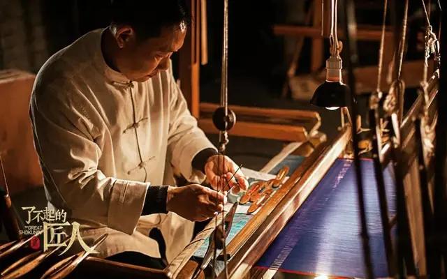 寸锦寸金指的是蜀锦还是云锦,蜀锦名贵吗