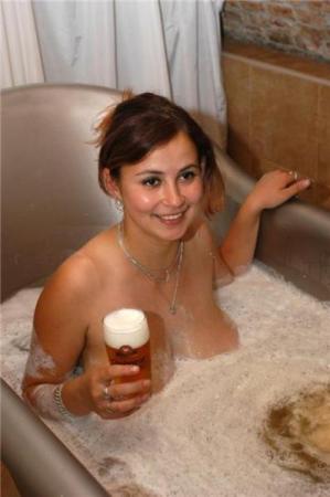 啤酒石油黑泥浴，工业旅游打卡胜地、吸客神器