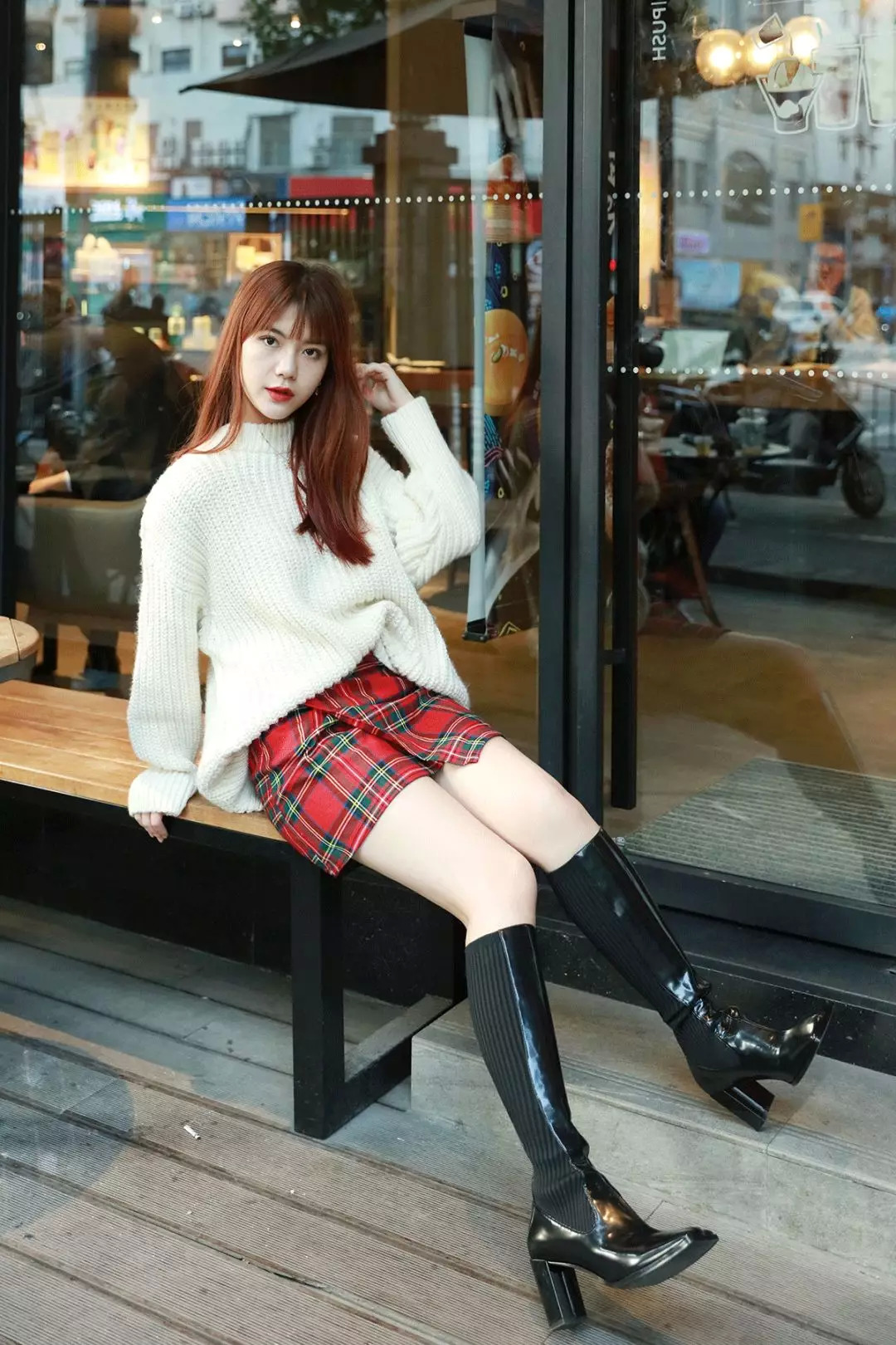 小个子秋冬穿什么款靴子显腿长,显腿细又直的时尚爆款靴子