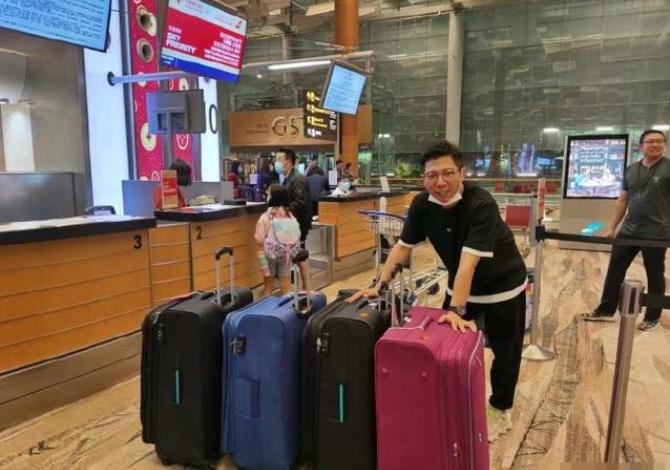 刘涛胡海泉最美现场版,胡海泉四十箱口罩