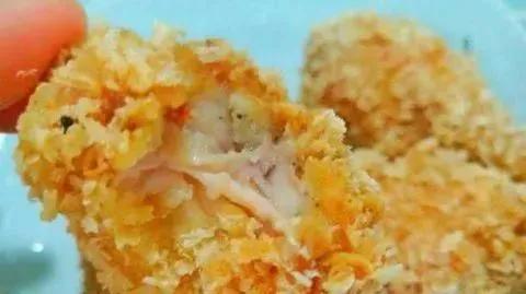 炸鸡腿怎么做酥脆好吃肯德基,比肯德基还好吃的炸鸡腿店视频