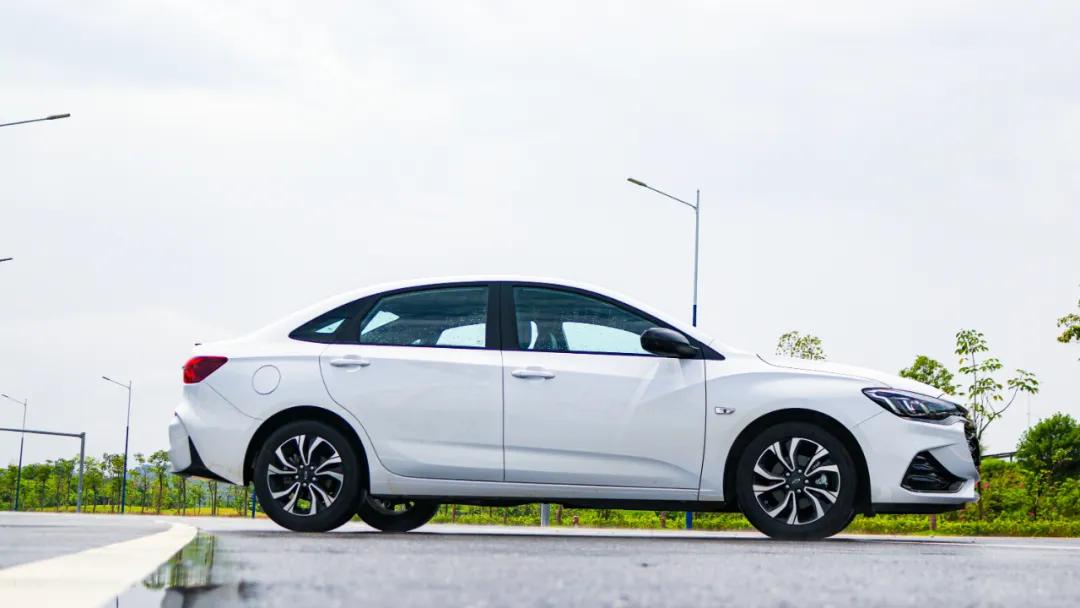 科鲁泽rs轻混版测评,科鲁泽2019rs330t自动畅快版试驾