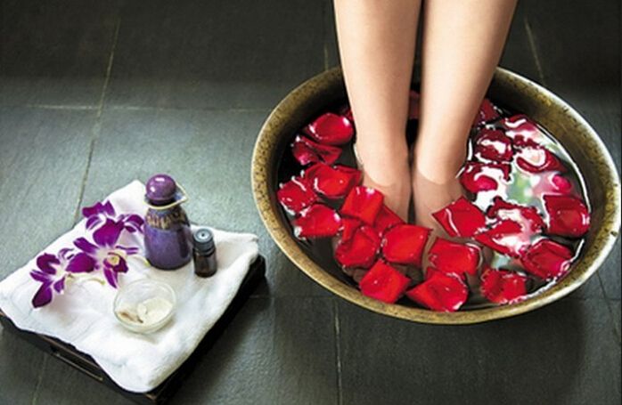 泡脚加什么对肾最好,泡脚加什么东西养肾