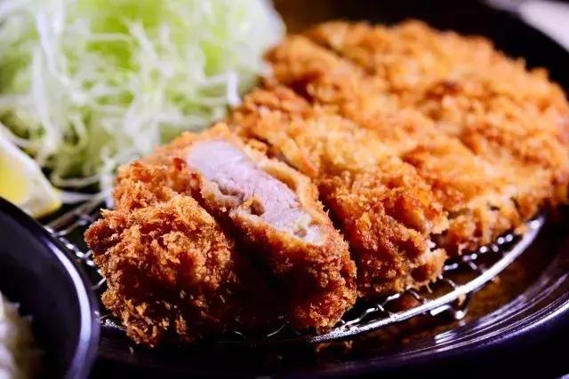 蘸生鱼片用芥末调的蘸料,吃生鱼片为什么拌芥末吃不腻