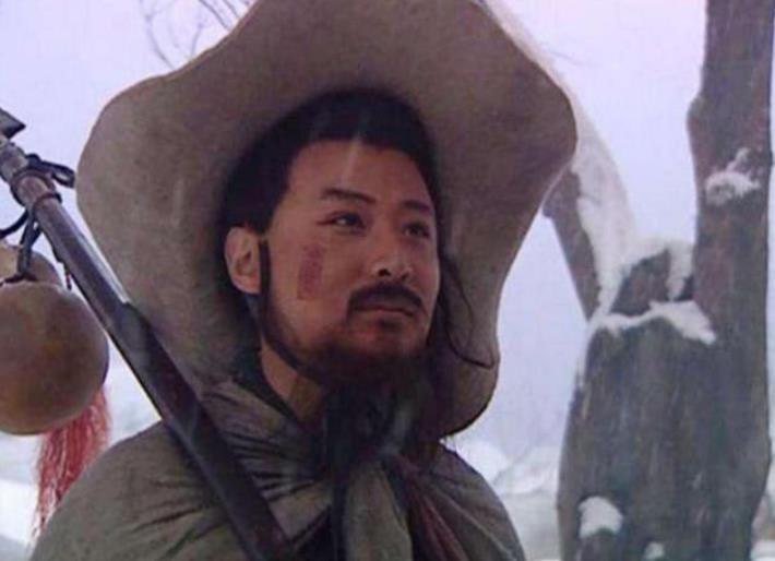 穿着旗袍的江奶奶，统一了我们对老年人的审美