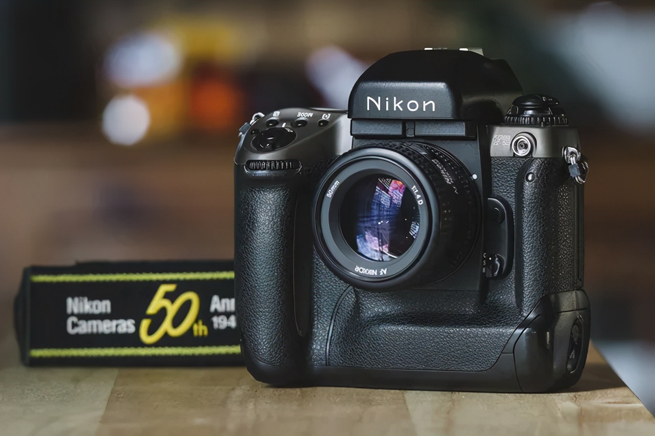 尼康高端机有哪几款,尼康入门机推荐哪款