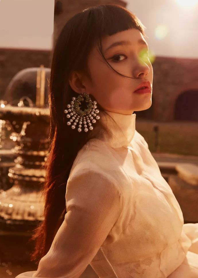 林允眉上齐刘海图片,复古腔调的林允眉上齐刘海