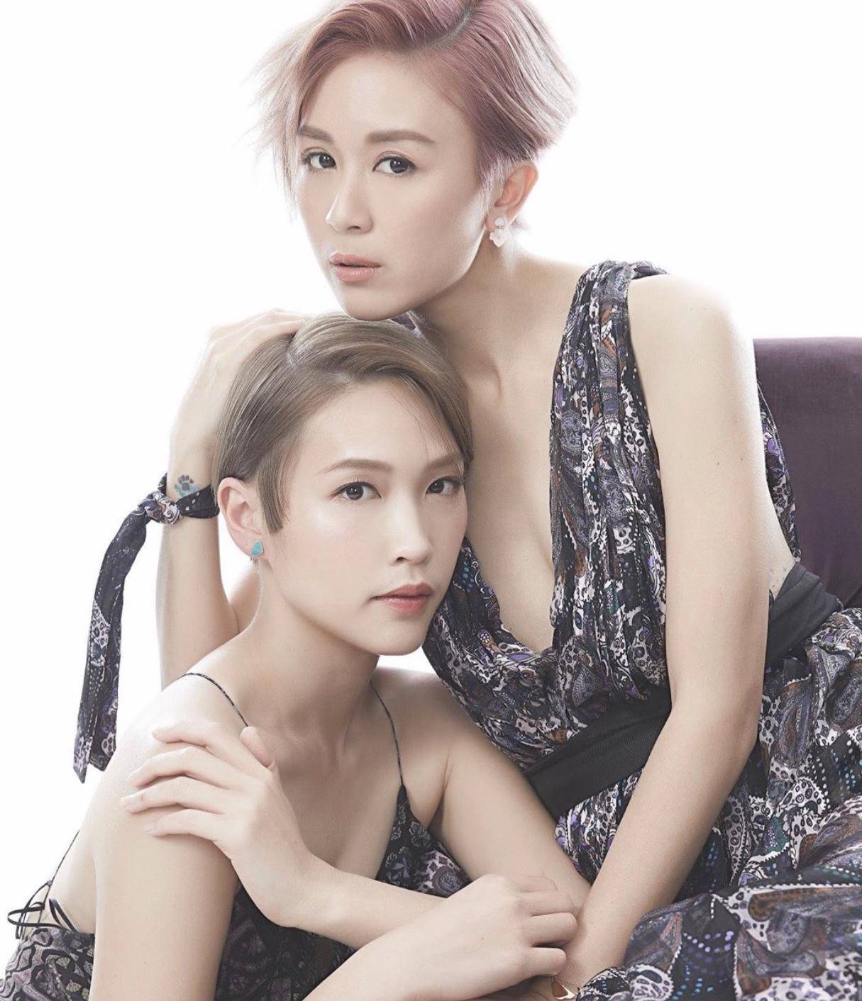 歌迷晒和黄家驹合照,tvb黄贯中采访谈黄家驹完整