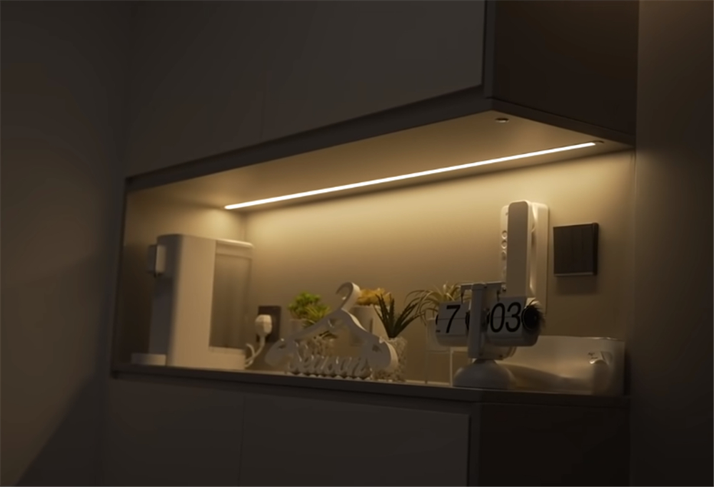 女孩在香港的4平方蜗居生活,香港330平别墅独居