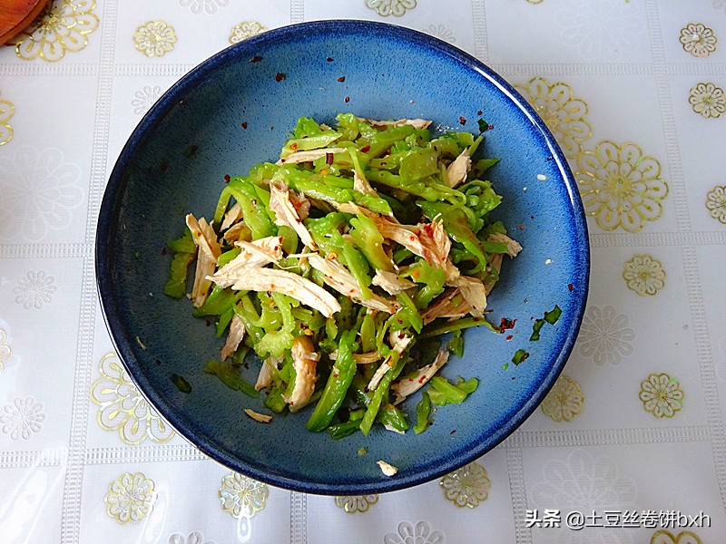 烫一烫，拌一拌，超级简单，苦瓜这么做连吃几次都吃不够