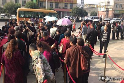 武汉千人狂欢派对,武汉人的狂欢