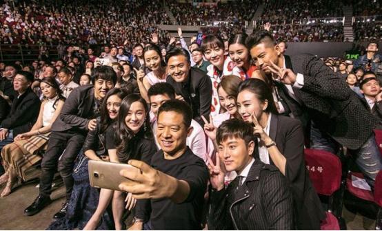 她是贾跃亭夫人，24岁成李小璐艳羡的好命阔太，今被*债追**要离婚