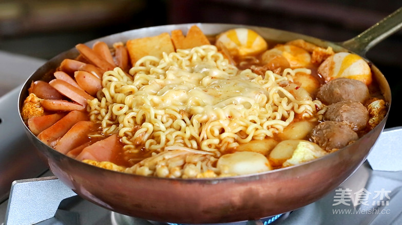 超辣部队火锅,韩式部队火锅你吃过吗