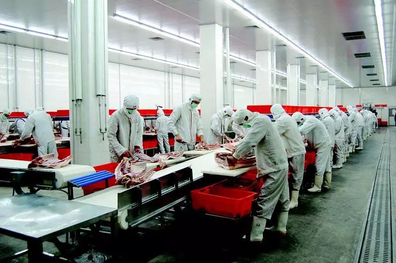 双汇“太子”忍了30年：81岁父亲与秘书有孩子，一分钟薪酬1.14万