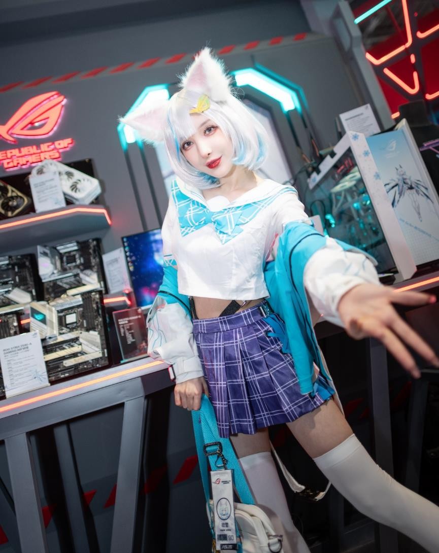 梦幻联动二次元狂欢ROG信仰星球空降BW2021