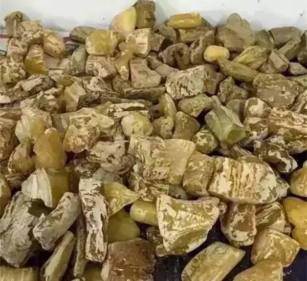 意大利琥珀蜜蜡产地,琥珀蜜蜡产地有哪些