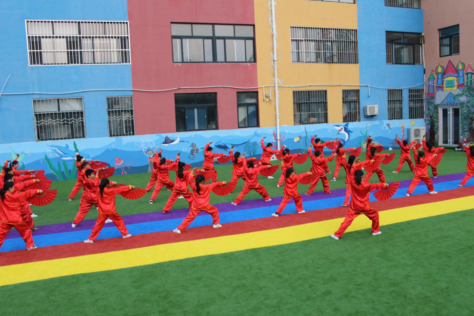 聚焦幸福教育打造优质学校,让爱充满校园