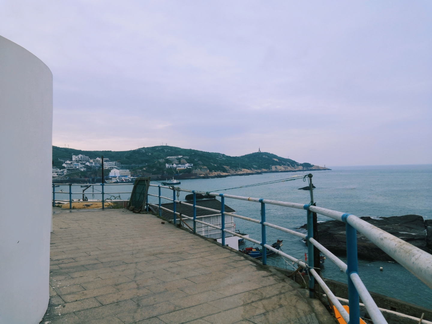 东极岛，这座远离城市喧嚣的小众海岛，因韩寒的《后会无期》大火