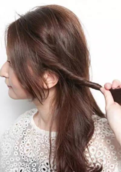 今年流行的侧编发,减龄全编发型