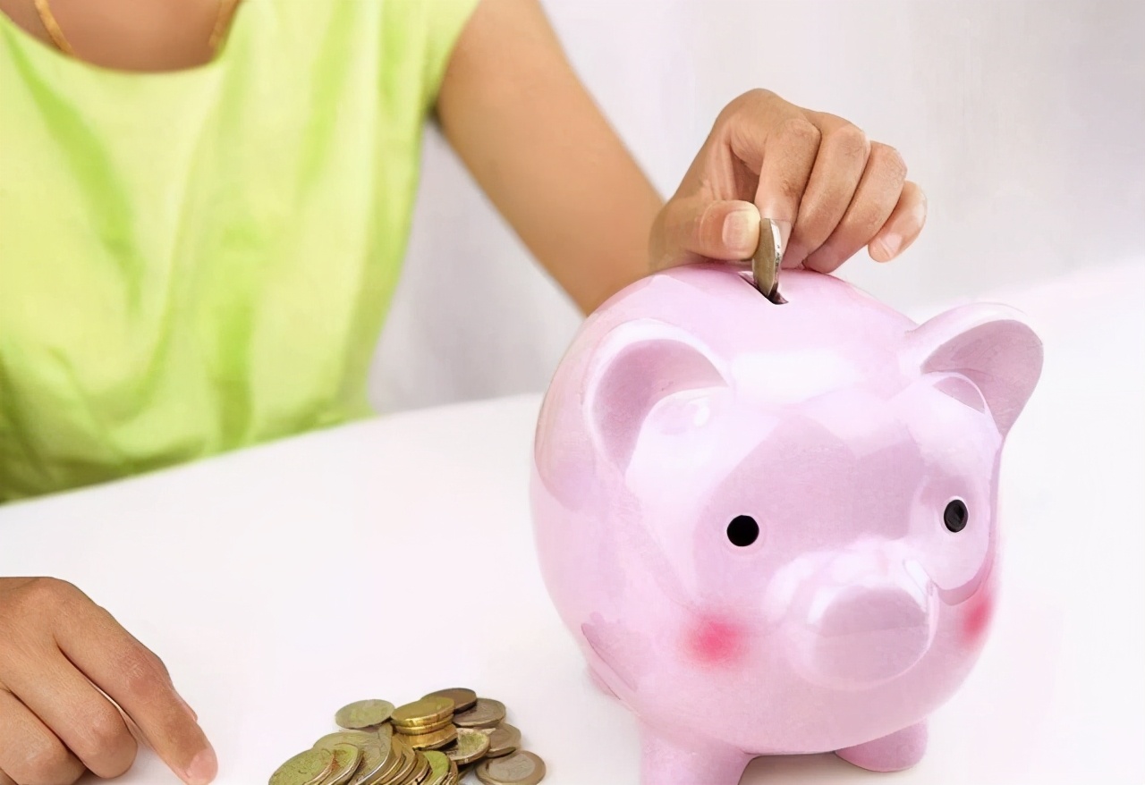 山东初中生摆地摊8天收入2万，商业头脑让人佩服，老爸：自愧不如