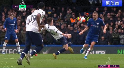 匪夷所思！热刺球员恶意踩踏，但裁判却视而不见，要VAR有何用