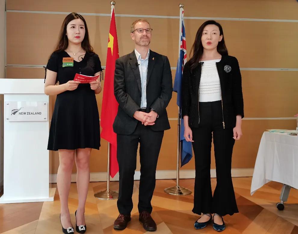 新西兰代总领事携恒天然、佳沛、Grin开直播,拼多多新西兰商品订单暴涨320%