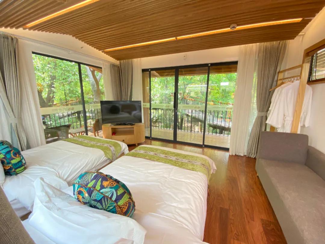 露天温泉小院精品,一房一厅庭院私家温泉