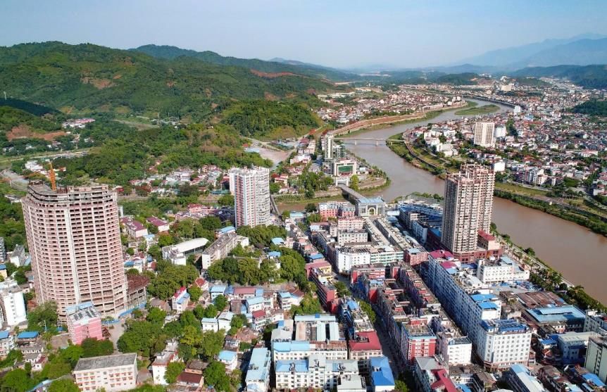 云南哪个地方可以看到越南的城市,云南边境靠越南城市有哪些