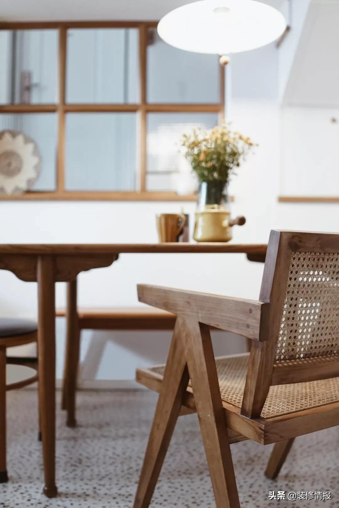 她买下32㎡上海老旧学区房，为女儿打造小桃园还有20㎡舒适大庭院