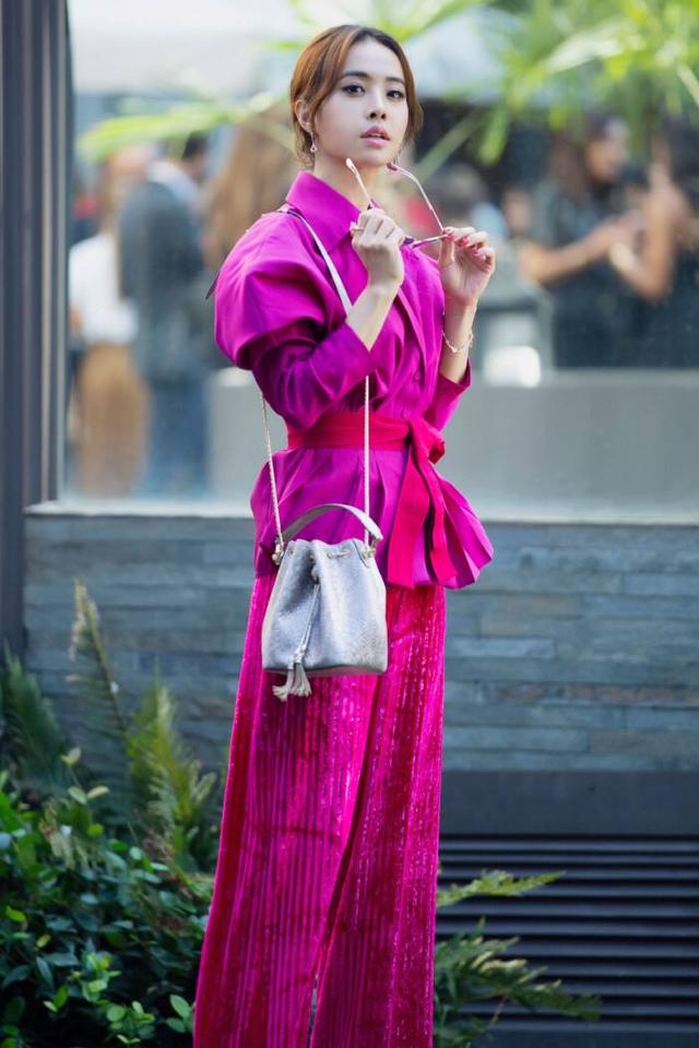 蔡依林穿长袖衣服视频,蔡依林穿t恤造型