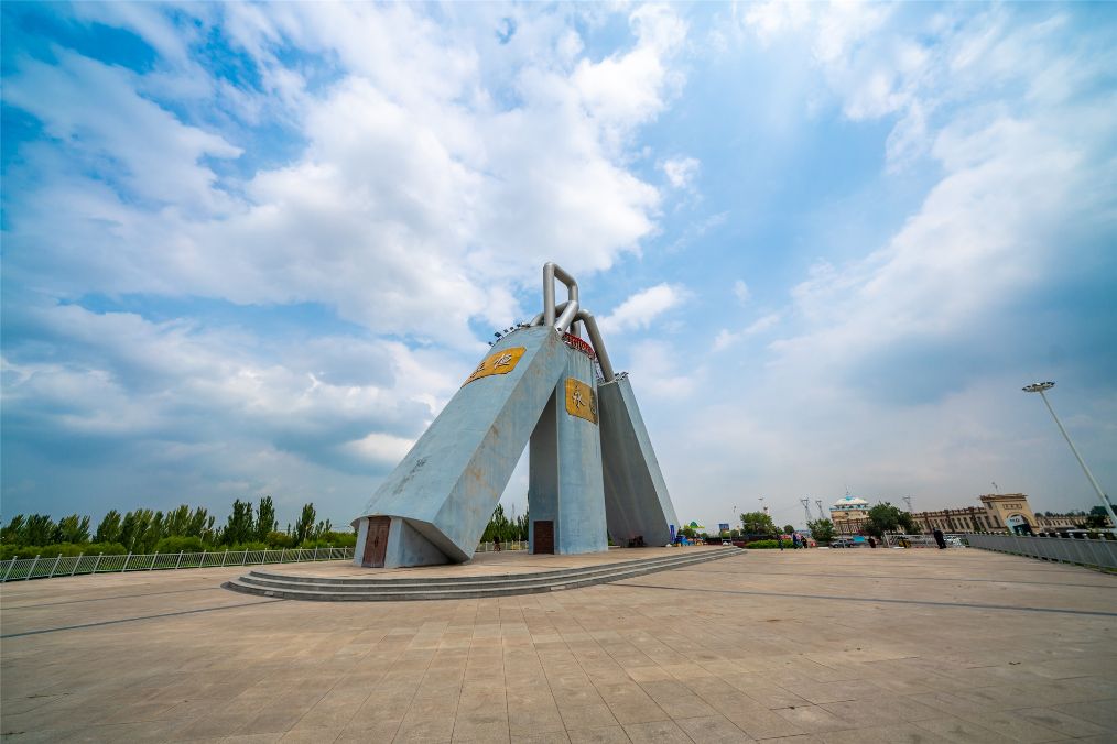 她是滔滔千里黄河的宠儿,阴山之下、河套之上的掌上明珠