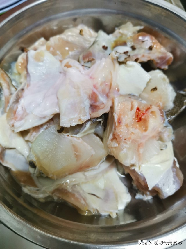 蒜香鲽鱼头家常做法,蒜香鱼头简单又易学