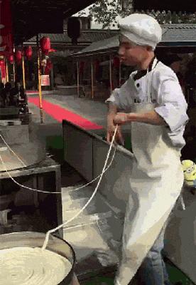 新晋网红拉面哥,拉面哥成网红后有收入么