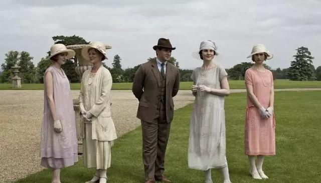 英国15-20世纪大变化女性服装,中世纪绝美服装