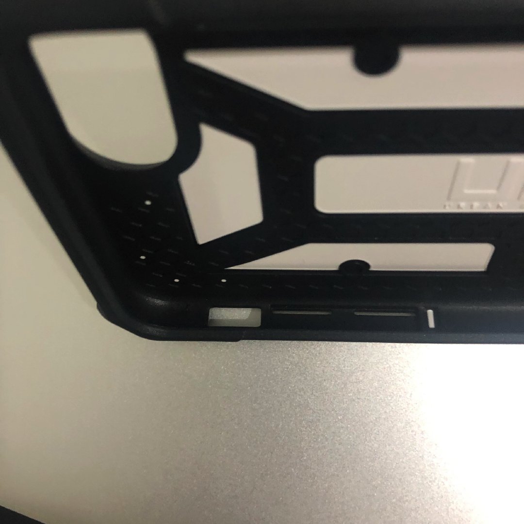 uag探险者银色和钻石系列对比,uag探险者手机壳iphone12