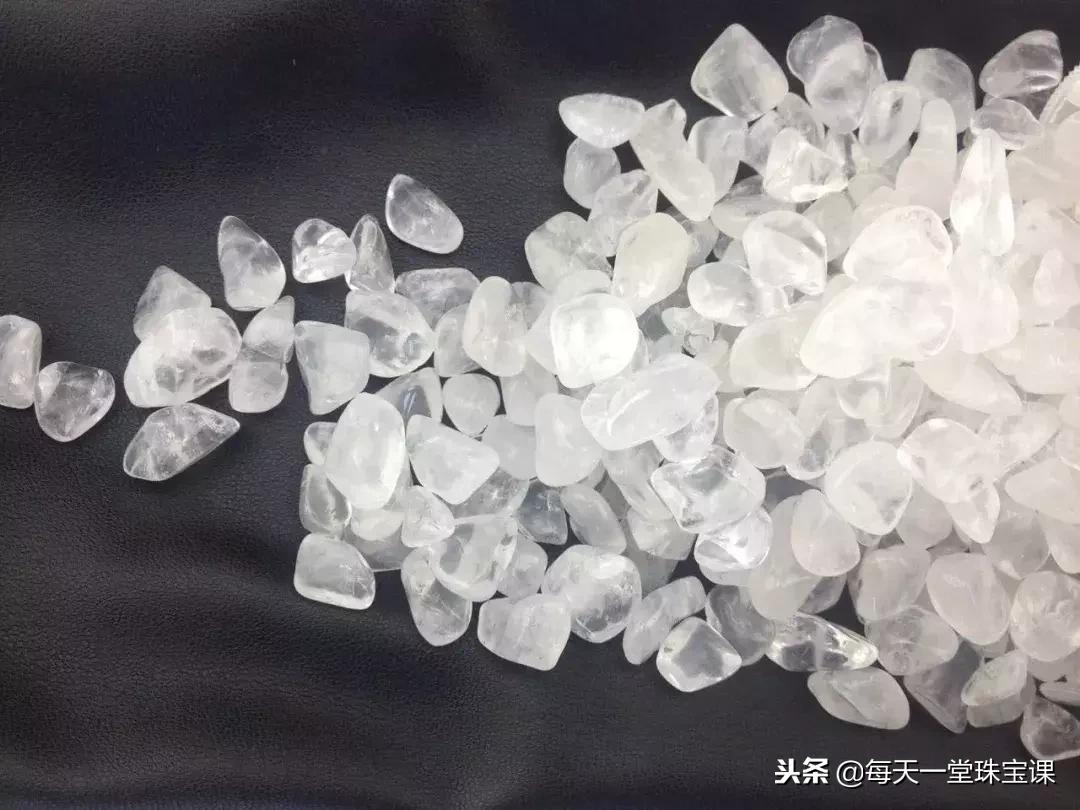 水晶和翡翠一起影响效果吗,水晶和玉石有辐射吗