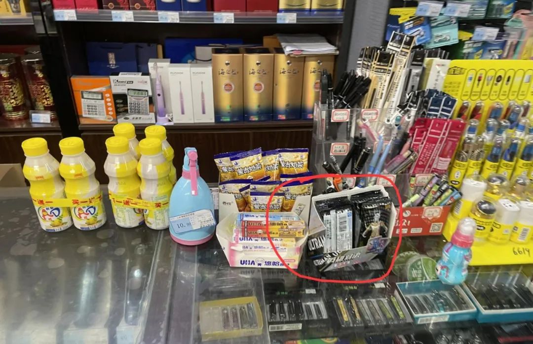 熊孩子买奥特曼卡片的新闻,奥特曼卡片3000元