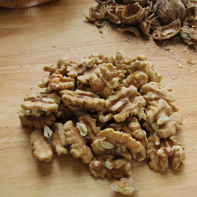 孩子们喜爱的零食,琥珀桃仁小零食