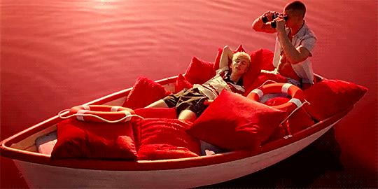 完成学业重新复出，黄金比例的小狼男模狗能否通过时尚的重新洗牌