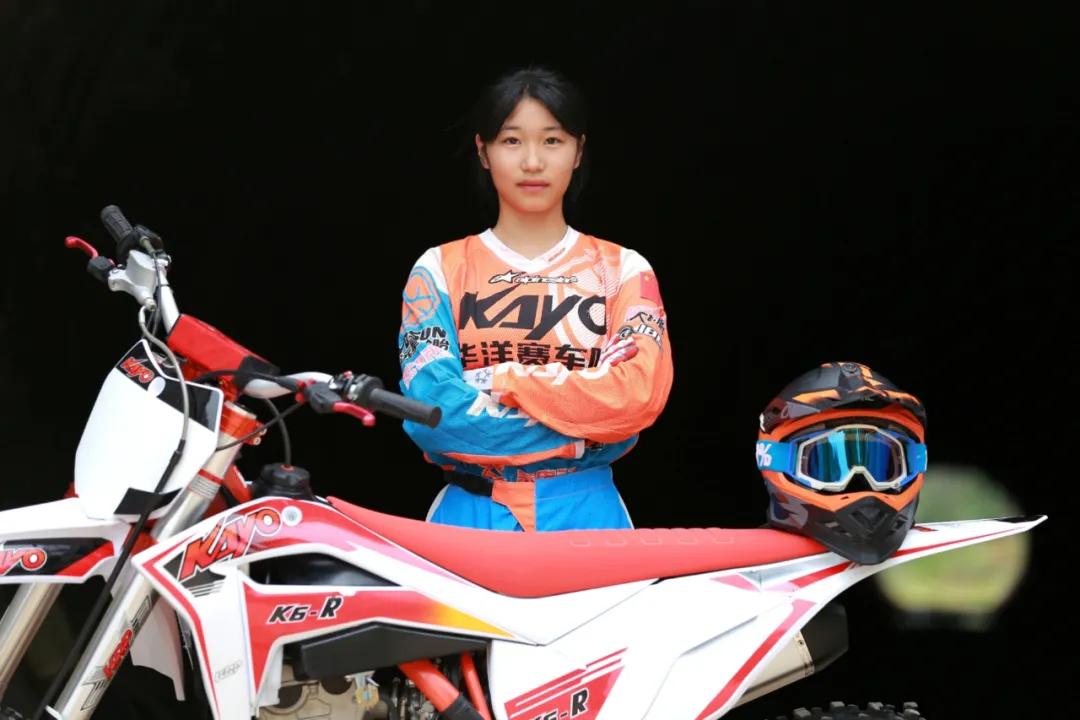 6个中国00后成长纪录片,羡慕他们有如此强大的父母