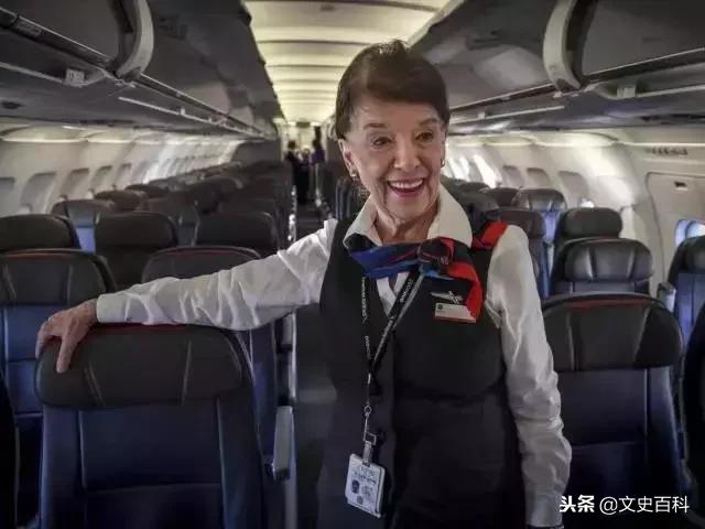 为什么美国的空姐都是大妈,外国航空为什么会有中国空姐