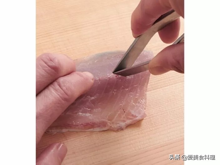 鱼去骨切法视频,剔鱼骨切鱼片技巧