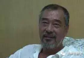 圈中最隆重的葬礼，图2葬礼吓坏警察，而他的葬礼13个粉丝殉葬