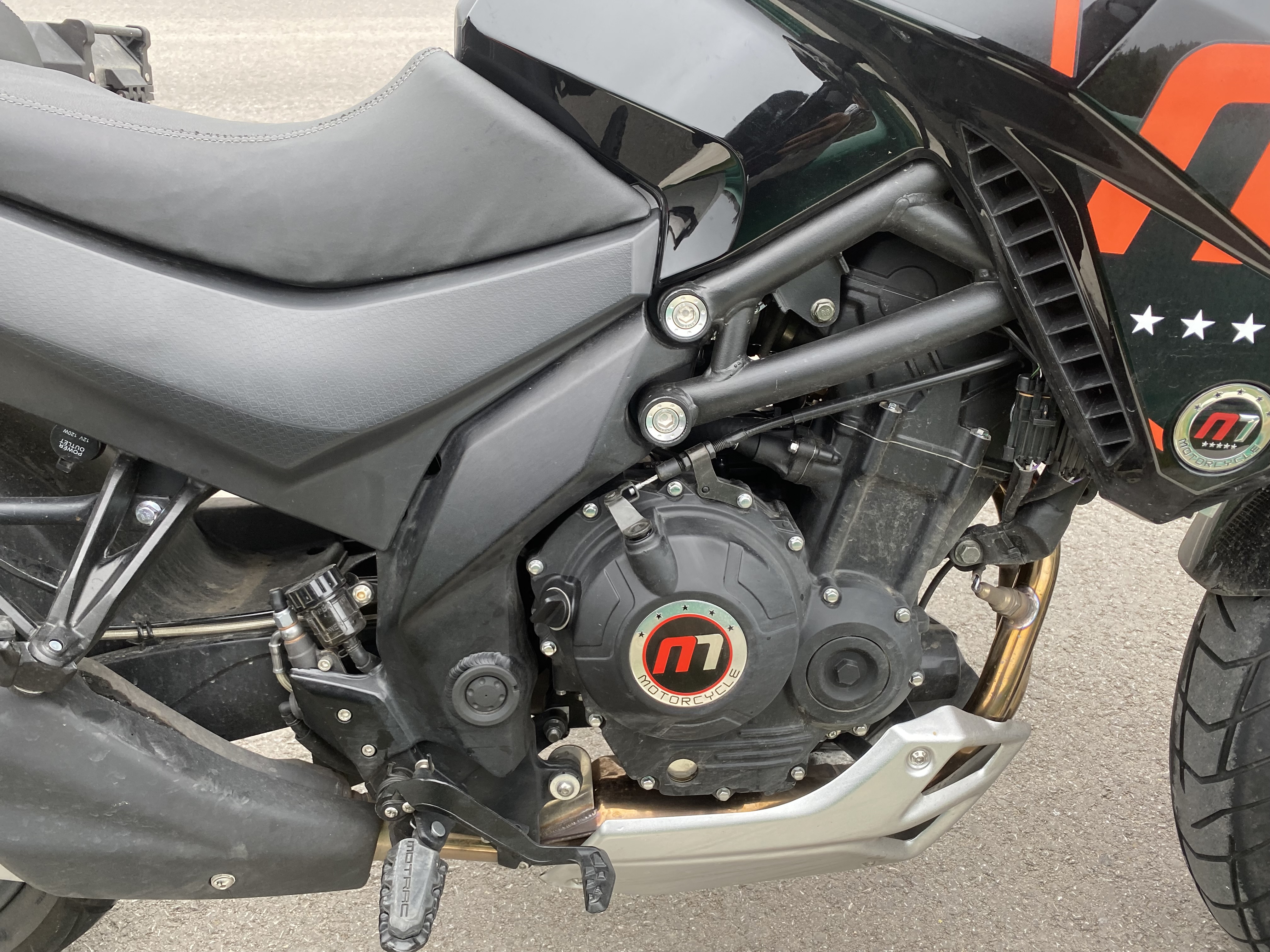 诺马500adv为什么没有黑色,诺马500adv质量怎么样